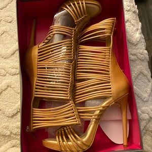 Vince Camuto VC - Barbara Heels; new in the box, size 10